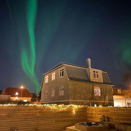 Lovely Studio Apartment With Hot Tub Reykjavík Exterior photo